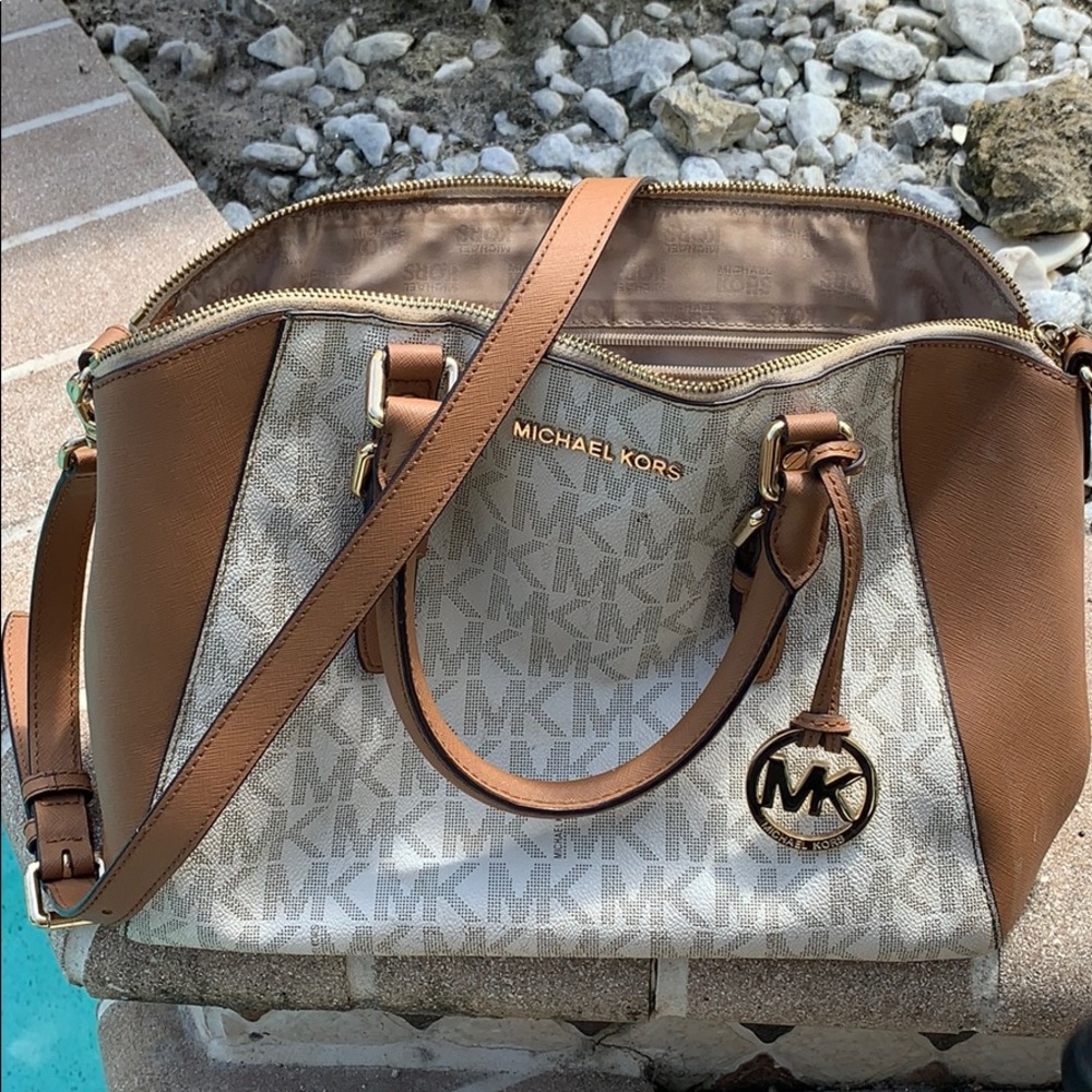Tan Michael Kors Tote Purse